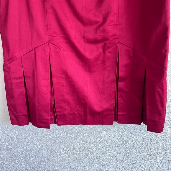 Bebe Y2K Women’s Sleek Red Satin Kick Hem Pleated Pencil Skirt - Picture 2 of 13